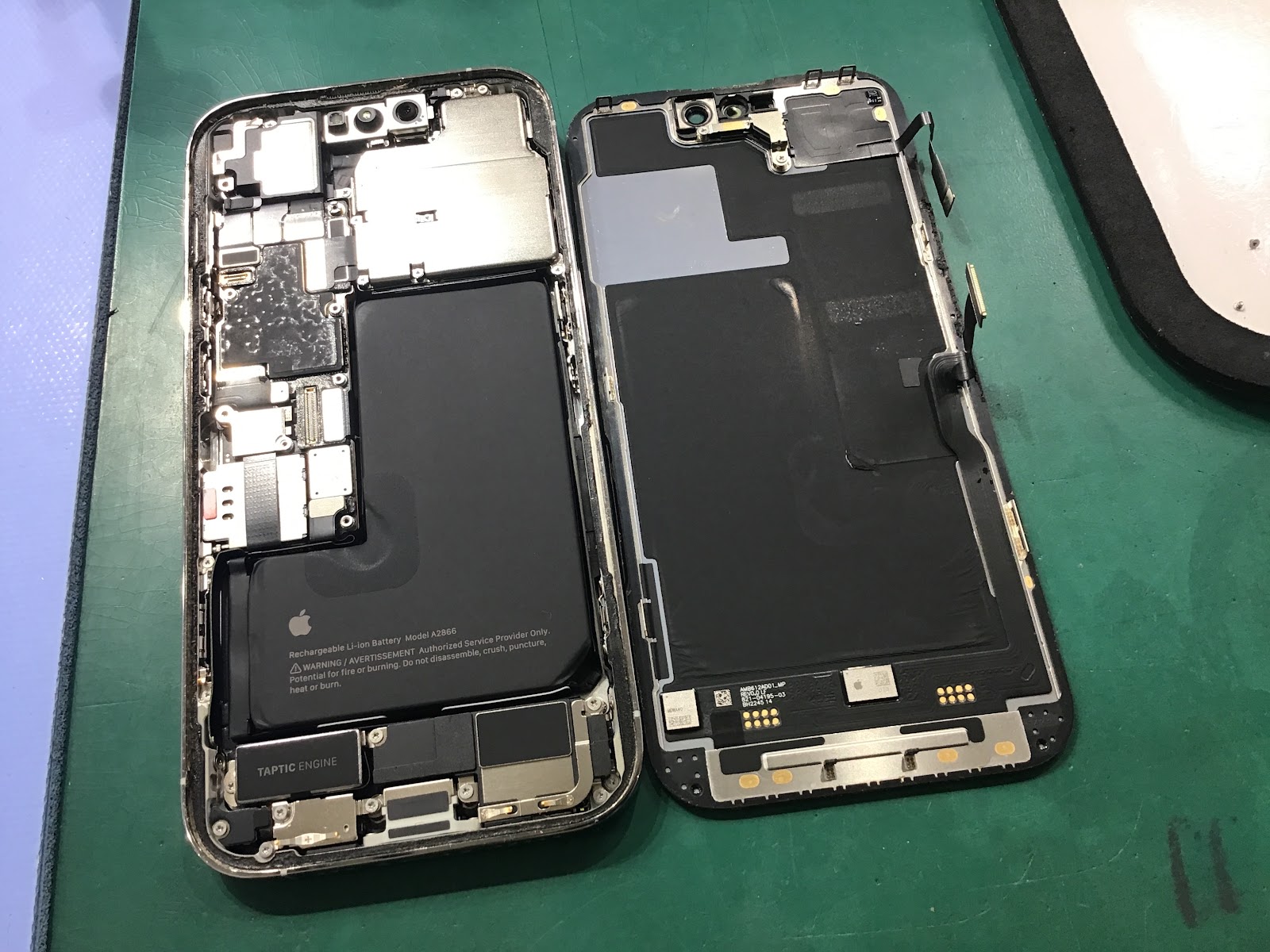 iPhone14Proの修理はデータそのまま・最短即日修理のiPhone修理工房中野ブロードウェイ店にご相談ください!!
